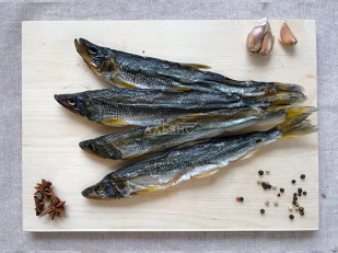 Королевский полосатик: Корюшка вяленая без икры