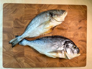 Гренки: Дорадо вяленая