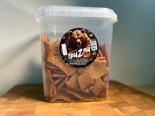 Снеки к пиву: Ведро Ржаные гренки со вкусом Крылышки Барбекю (1 кг)