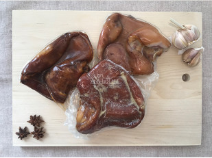 Снеки к пиву: Уши свиные (Цельные) 